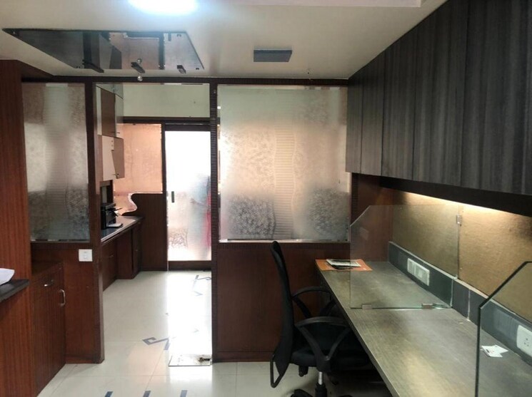 Terrace, ishwar-parmar-trade-centre Commercial Office Space 400 Sq.Ft. In Agarkar Nagar Pune 4937488