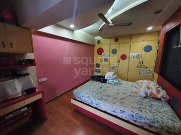 Master Bedroom in 3 BHK Apartment at Andheri West – for Rent