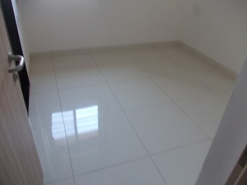 Room in 2.5 BHK Apartment at Nanded Kalashree, Dhayari – for Rent