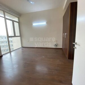 Room in 3 BHK Apartment at Ireo Victory Valley, Sector 67 – for Rent
