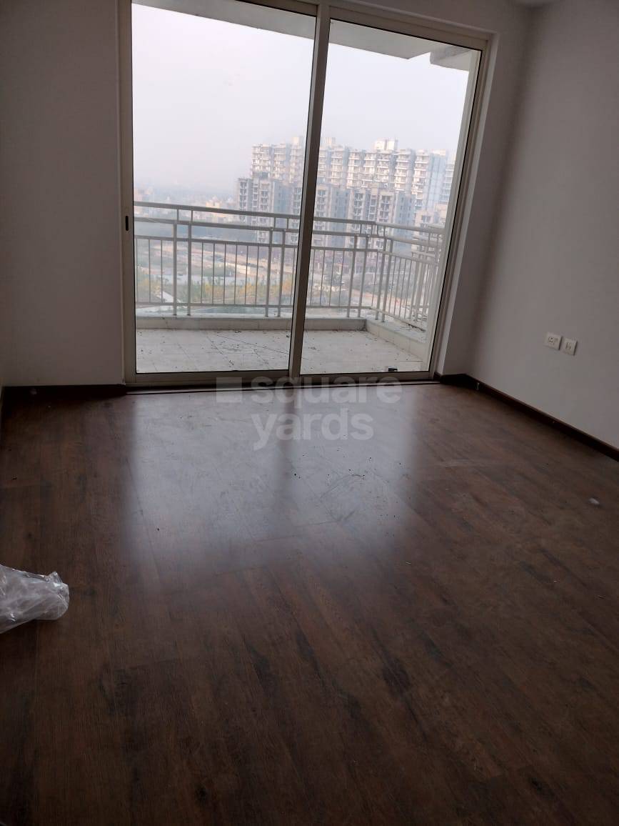 Rental 4 Bedroom 2324 Sq.Ft. Apartment in Godrej Summit, Sector 104