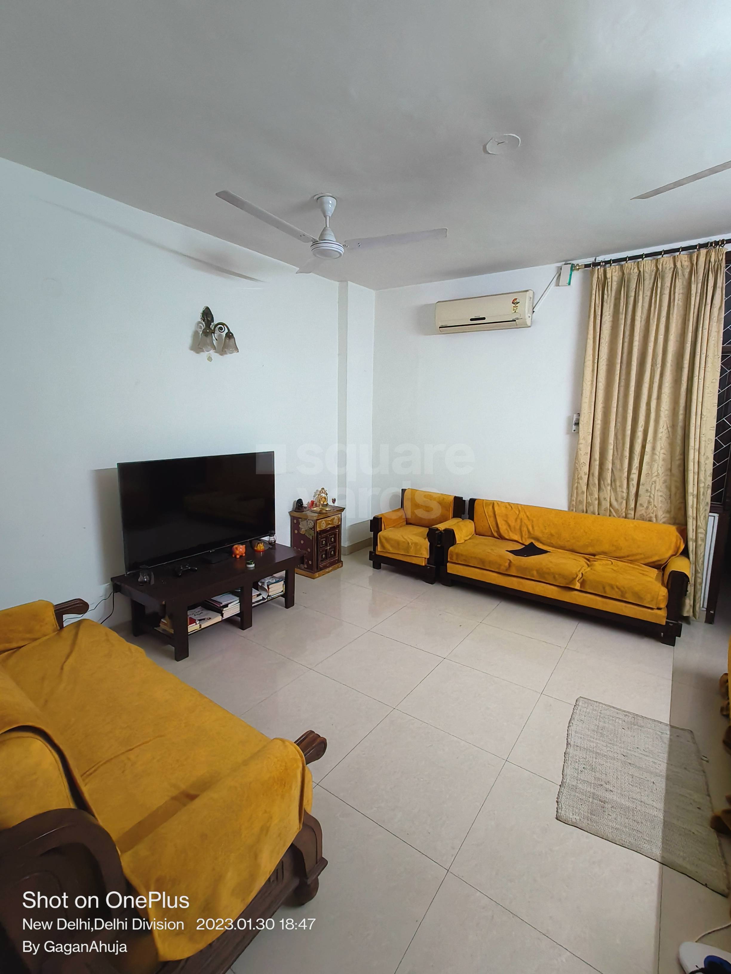 Rental 4 Bedroom 3250 Sq.Ft. Independent House in Lajpat Nagar Delhi