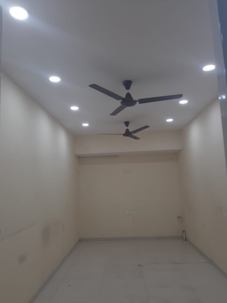 Common Area, raviraj-complex Commercial Office Space 200 Sq.Ft. In Kondhwa Budruk Pune 4950424