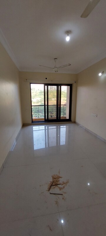 2 BHK Apartment For Rent in Raheja Heights Phase 2 Goregaon East Mumbai  4951806