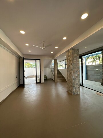 5 BHK Villa For Sale in Versova