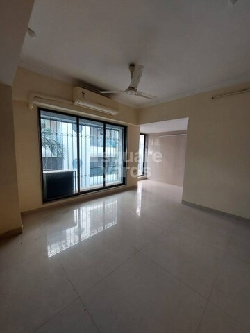 Study Room in 3 BHK Apartment at Juhu – for Rent