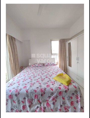 Bedroom in 3 BHK Apartment at Juhu – for Rent