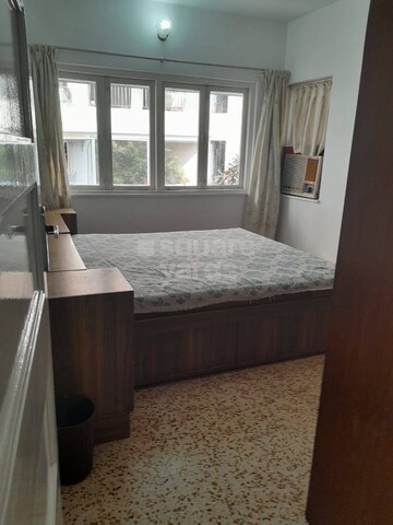 Bedroom in 2 BHK Apartment at Juhu – for Rent