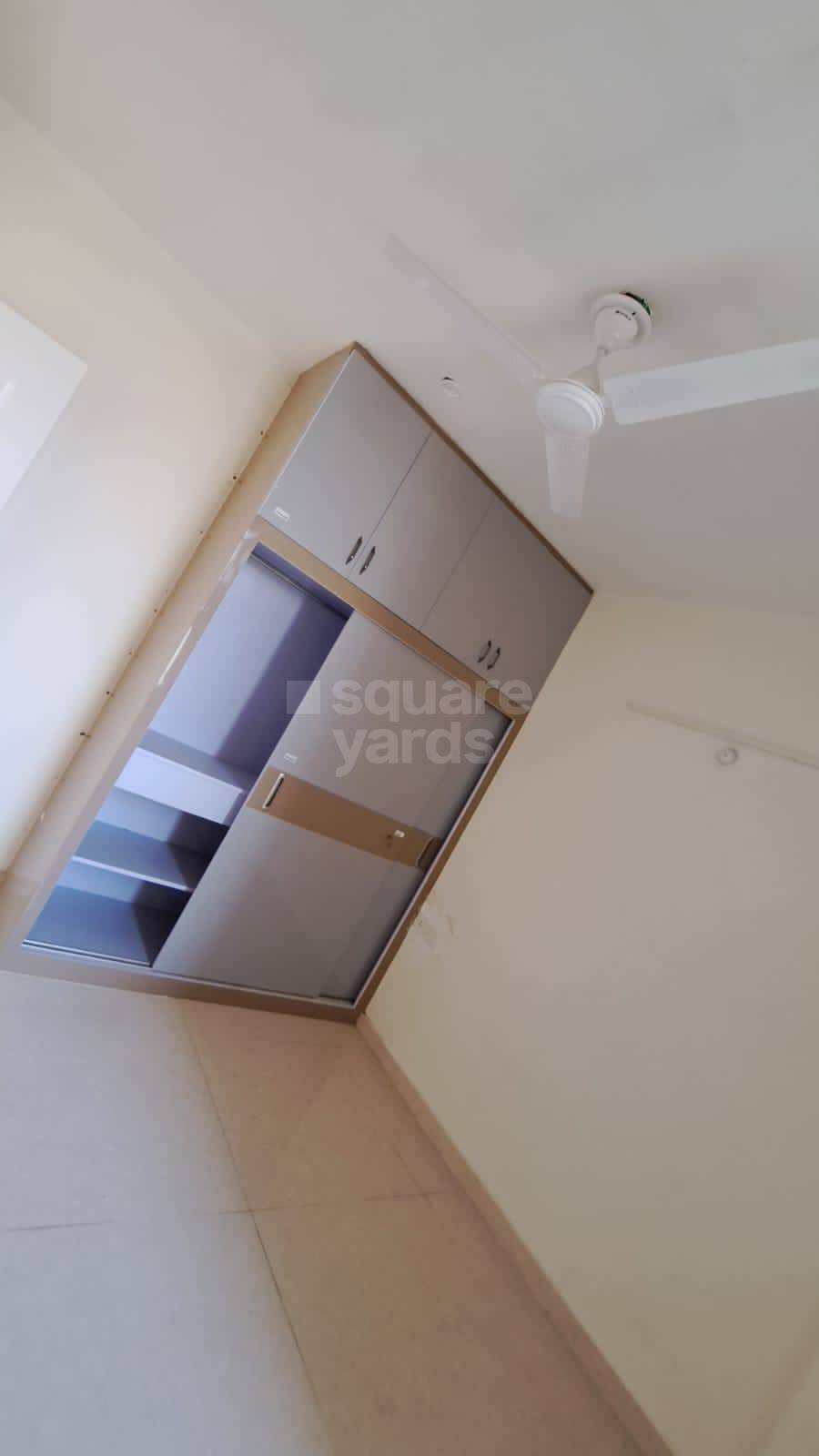 Rental 3 Bedroom 1550 Sq.Ft. Apartment in Omaxe The Palace, Gomati