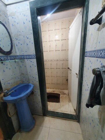 Bathroom in 1 BHK Apartment at Seawoods – for Rent