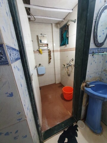 Bathroom in 1 BHK Apartment at Seawoods – for Rent