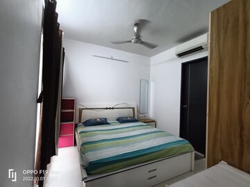 2 BHK Apartment For Rent in Seawoods