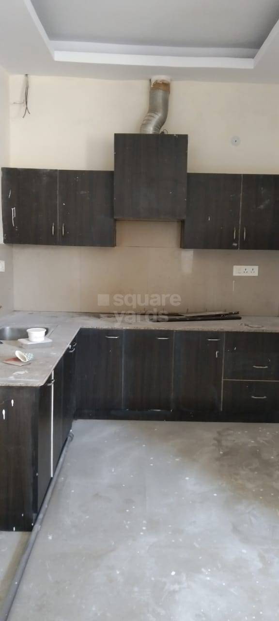 Rental 2.5 Bedroom 910 Sq.Ft. Independent House in Sector 55 Noida