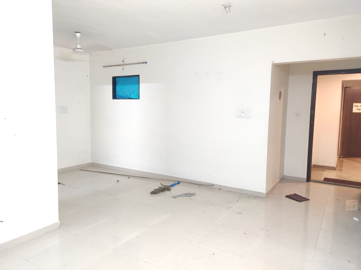 Rental 1 Bedroom 650 Sq.Ft. Apartment in Lokhandwala Infrastructure Whispering Palms Xxclus