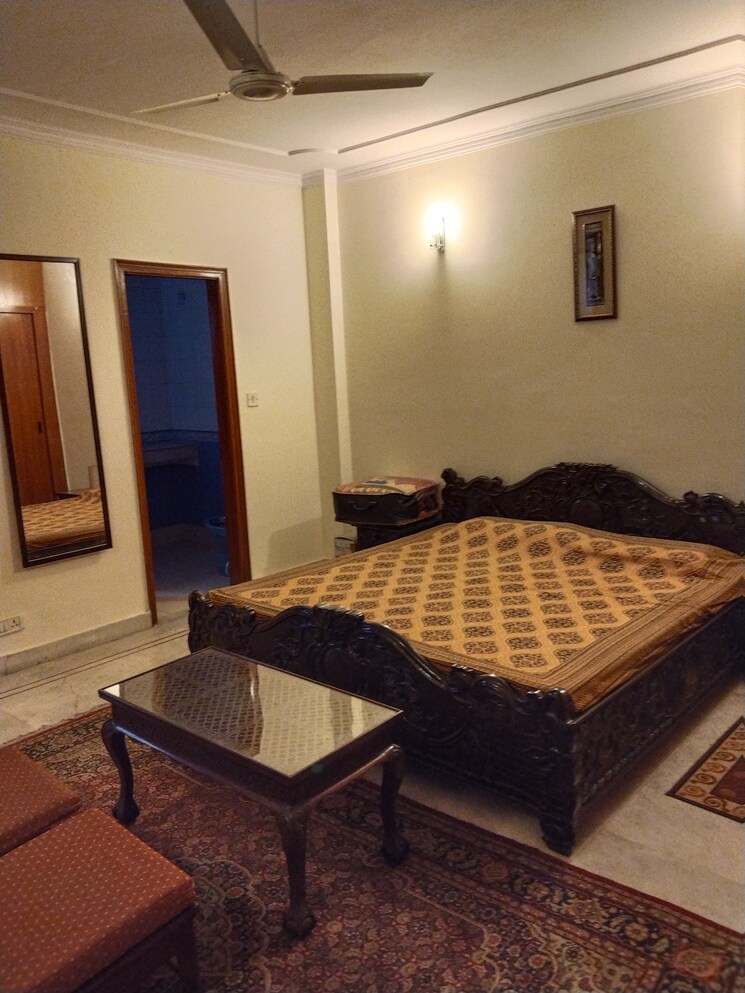 Living Room, east of kailash 4 Bedroom 2000 Sq.Ft. Independent House In East Of Kailash Delhi 4984792