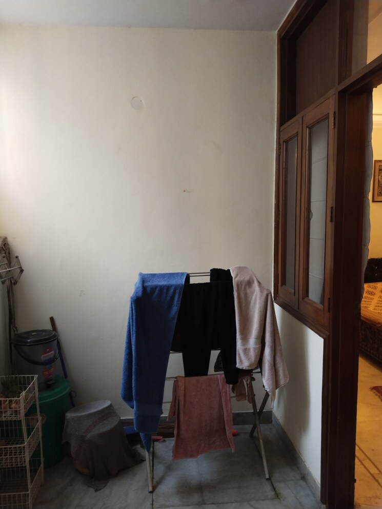 Bedroom, east of kailash 4 Bedroom 2000 Sq.Ft. Independent House In East Of Kailash Delhi 4984792