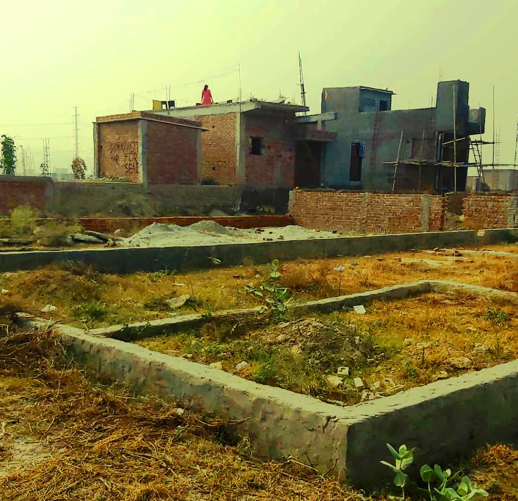 Resale 1800 Sq.Ft. Plot in Pari Chowk Greater Noida 5824410