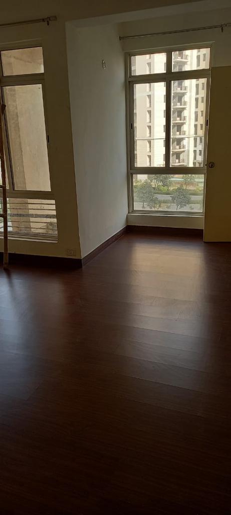 2 BHK Apartment For Sale in RWA Apartments Sector 70