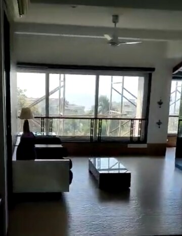 3 BHK Apartment For Rent in Juhu