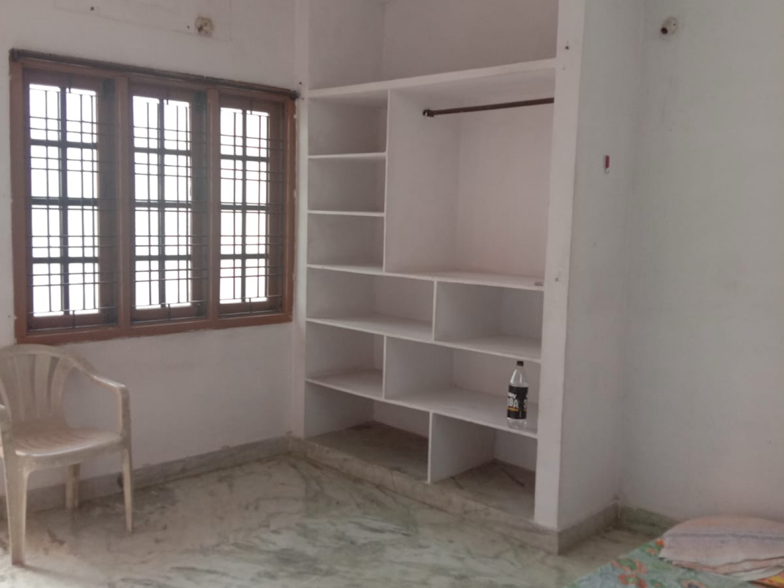 Rental 1 Bedroom 850 Sq.Ft. Independent House in Shiva Apartments