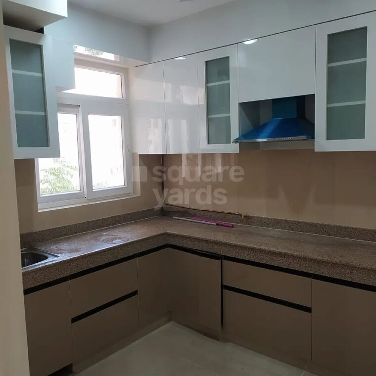 Kitchen, emaar-emerald-floors-premier 4 Bedroom 1975 Sq.Ft. Apartment In Sector 65 Gurgaon 10635126