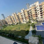 3.5 BHK +  1650 Sq.Ft. Apartment in Emaar Emerald Floors Premier
