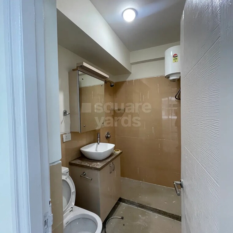 Bathroom, emaar-emerald-floors-premier 3.5 Bedroom 1650 Sq.Ft. Apartment In Sector 65 Gurgaon 10625793