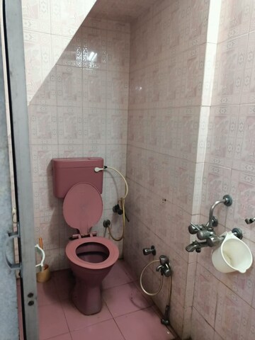 Bathroom in 4 BHK Independent House at Goregaon West – for Rent