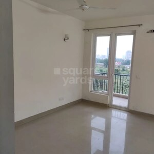 Room in 2.5 BHK Apartment at Emaar Emerald Estate, Sector 65 – for Rent