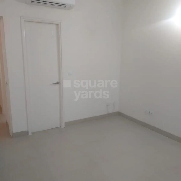 Room, emaar-emerald-estate 2.5 Bedroom 1050 Sq.Ft. Apartment In Sector 65 Gurgaon 10625779