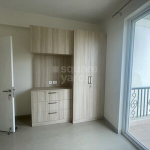 Room in 3.5 BHK Apartment at Emaar Emerald Estate, Sector 65 – for Rent