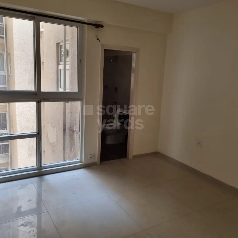 Bedroom, emaar-emerald-estate 3 Bedroom 1395 Sq.Ft. Apartment In Sector 65 Gurgaon 10651296