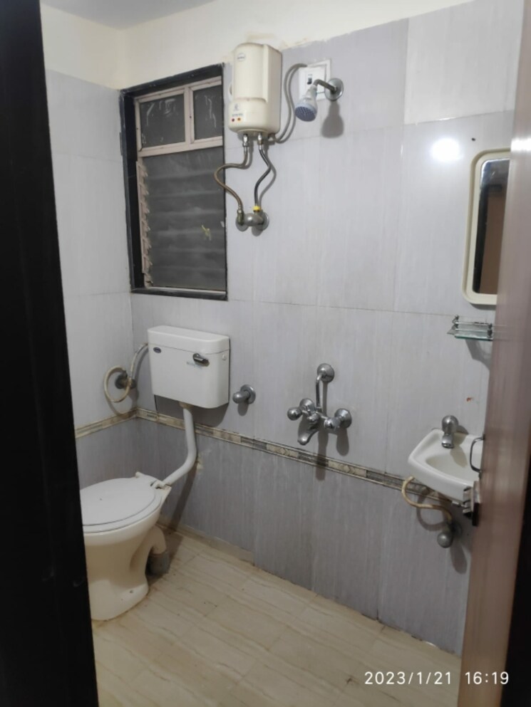 Bathroom, green-gagan 2 Bedroom 650 Sq.Ft. Apartment In Kandivali East Mumbai 4999949
