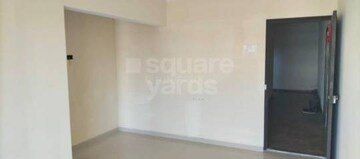 Room in 2 BHK Apartment at Acme Oasis, Kandivali East – for Sale