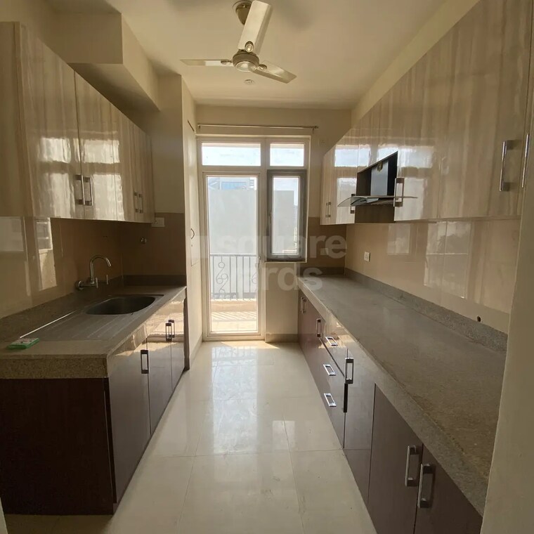 Kitchen, emaar-emerald-estate 2 Bedroom 1050 Sq.Ft. Apartment In Sector 65 Gurgaon 10625734