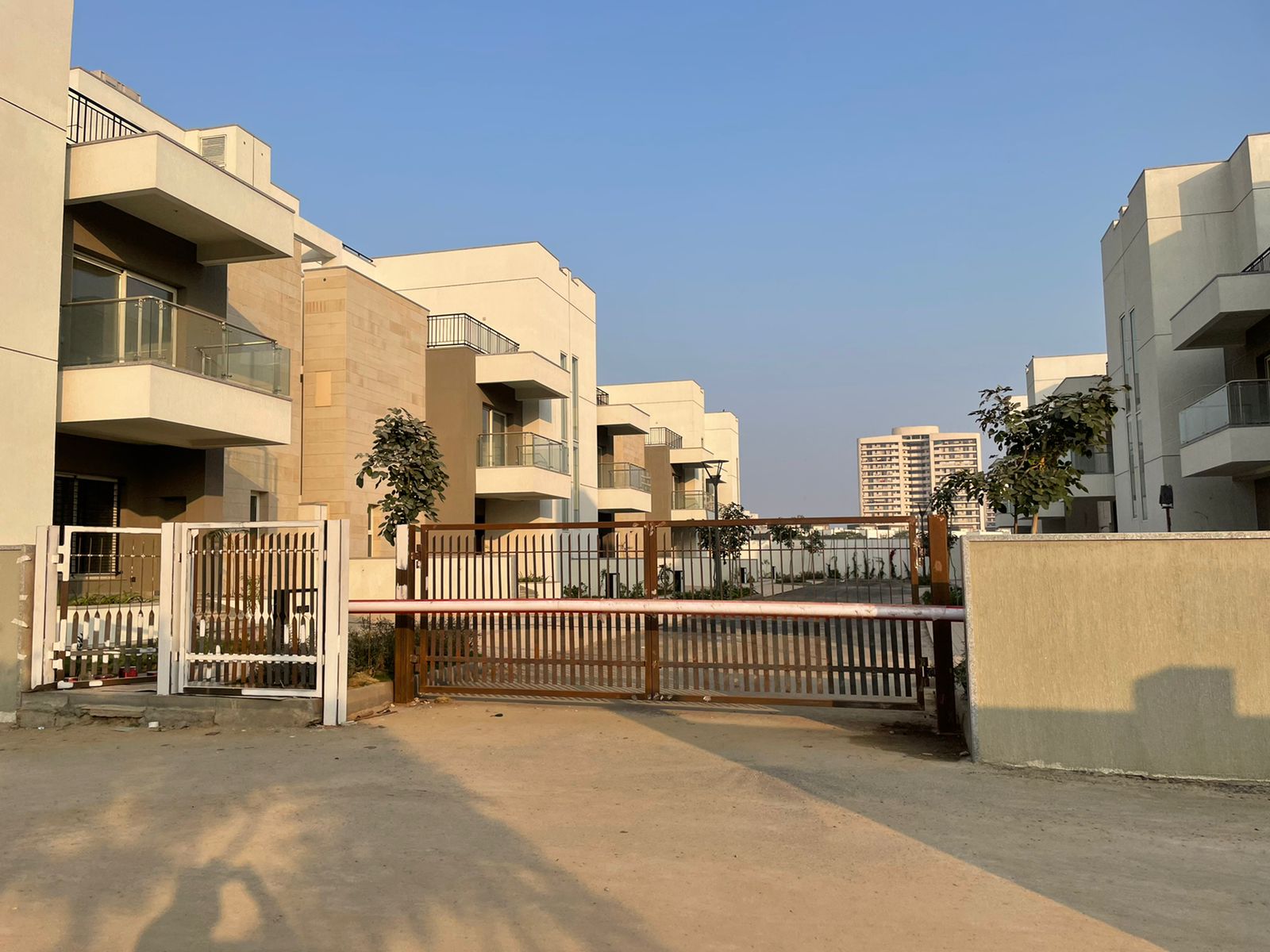 Resale 5 Bedroom 7331 Sq.Ft. Villa in Sobha International City Phase 2