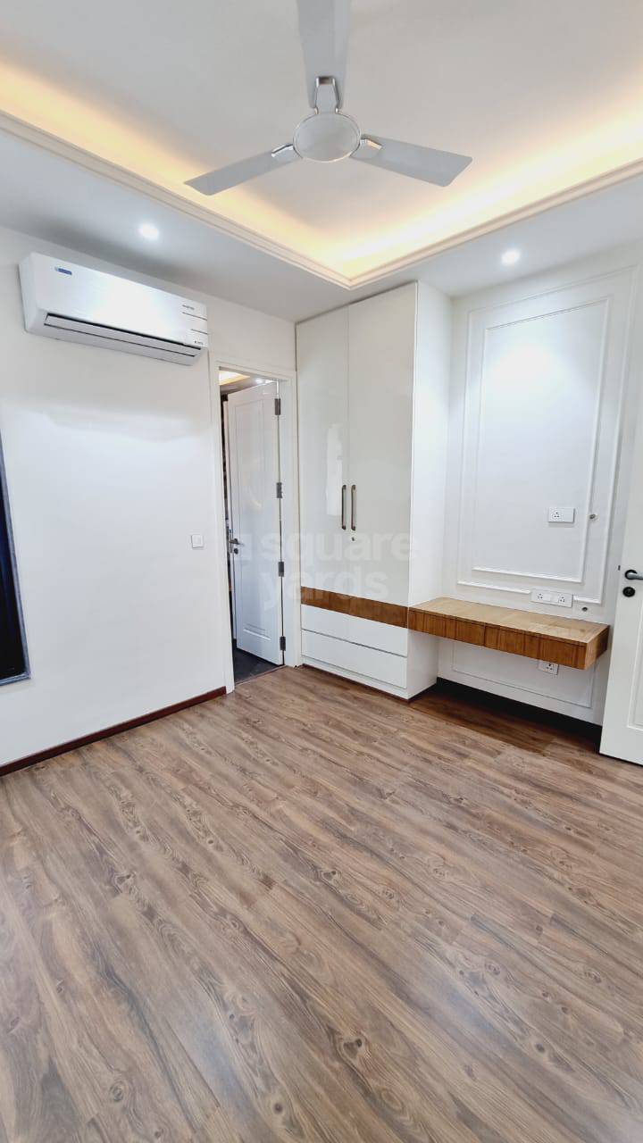 Rental 3 Bedroom 1805 Sq.Ft. Apartment in Orchid Petals, Sector 49