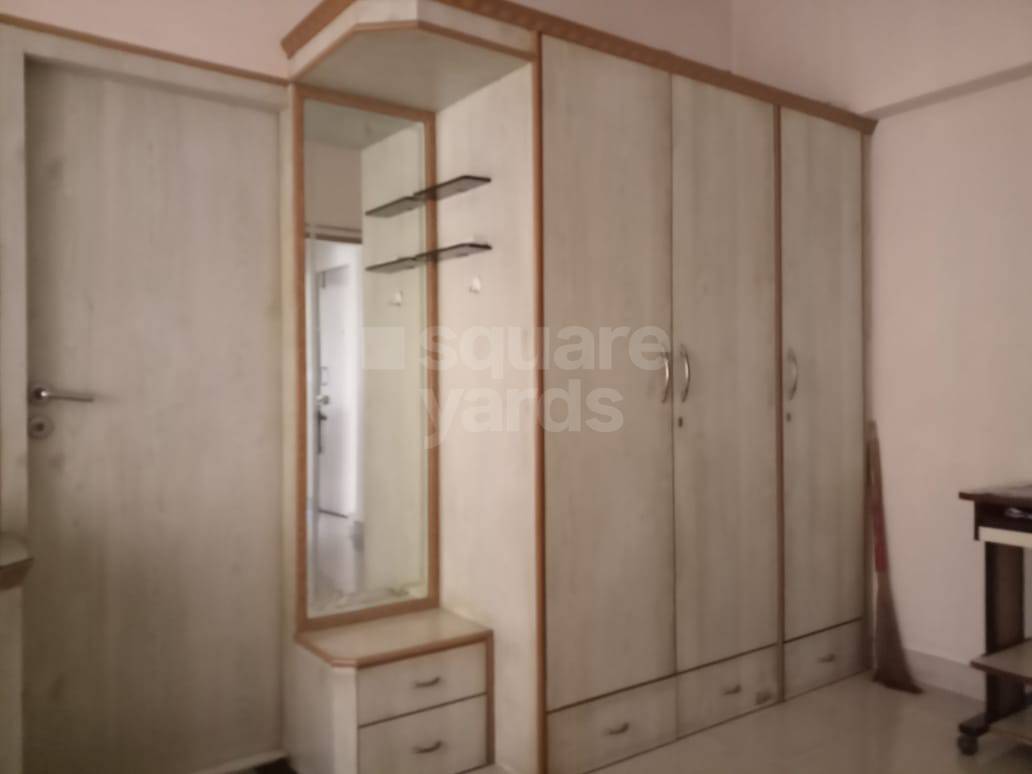 Rental 1 Bedroom 450 Sq.Ft. Apartment in K Raheja Palm Court, Malad