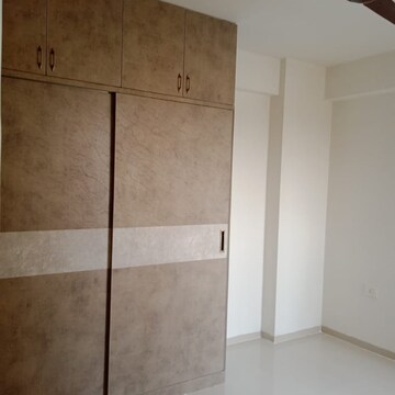Room in 3 BHK Apartment at Tulip Violet, Sector 69 – for Rent