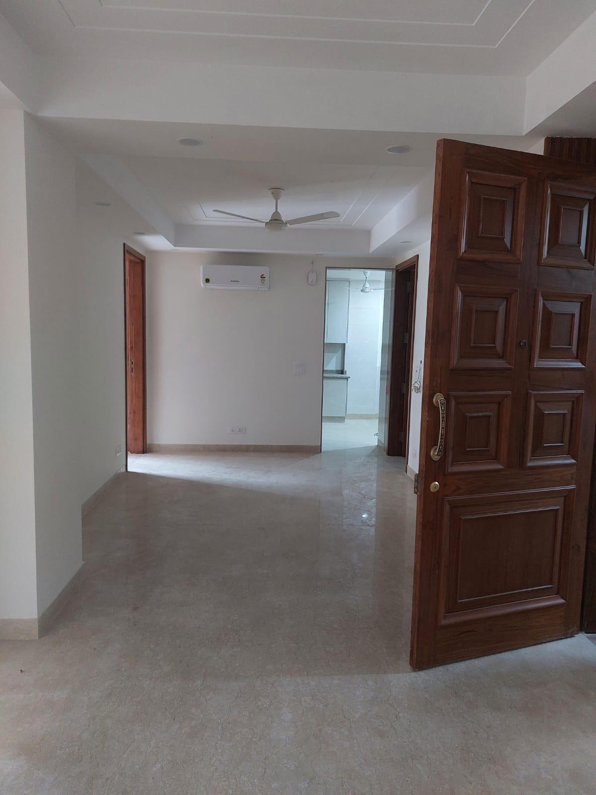 Resale 4 Bedroom 500 Sq.Yd. Builder Floor in New Friends Colony Delhi 5028679