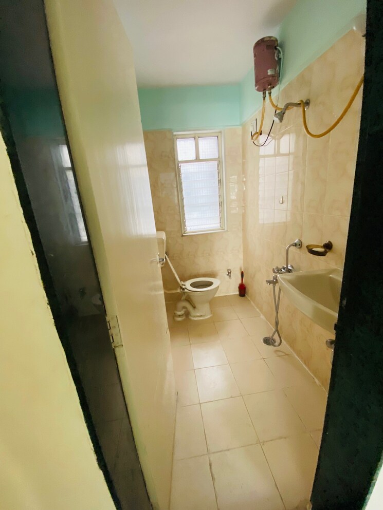 Attached Bathroom, krishna-keval-township 2 Bedroom 1010 Sq.Ft. Apartment In Kondhwa Pune 5029944