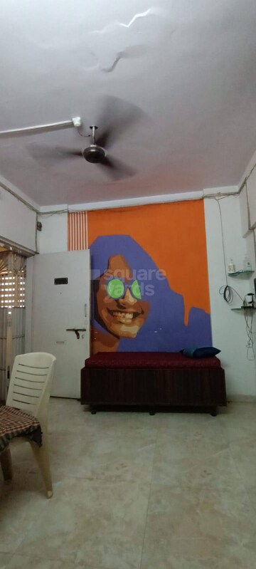 Room in 1 BHK Apartment at Seawoods – for Rent
