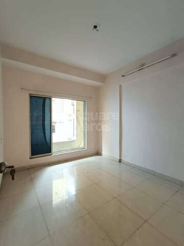 Bedroom in 2 BHK Apartment at Seawoods – for Rent