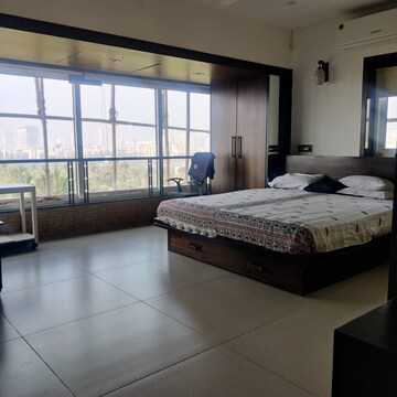 Bedroom in 3 BHK Apartment at Juhu – for Rent