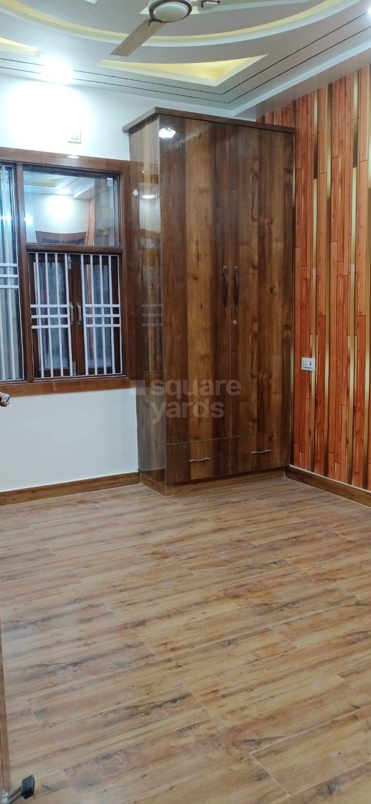 Rental 3 Bedroom 1371 Sq.Ft. Apartment in DLF Ridgewood Estate, Dlf