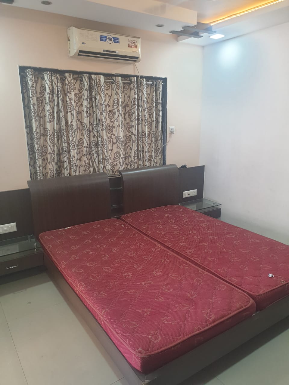 Rental 3 Bedroom 2300 Sq.Ft. Apartment in Vesu Surat 5046221