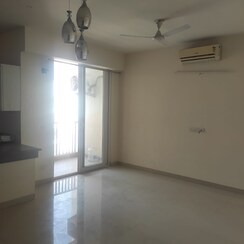 2 BHK +Apartment For Rent in Emaar The Palm Drive-Palm Studios