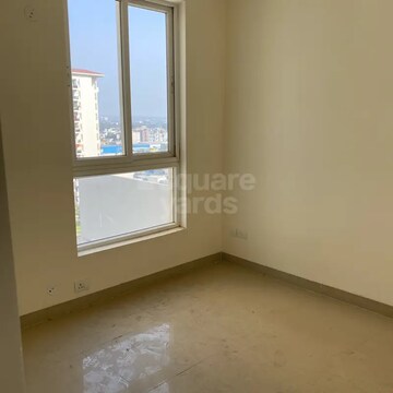 Room in 2 BHK Apartment at Emaar Emerald Estate, Sector 65 – for Sale