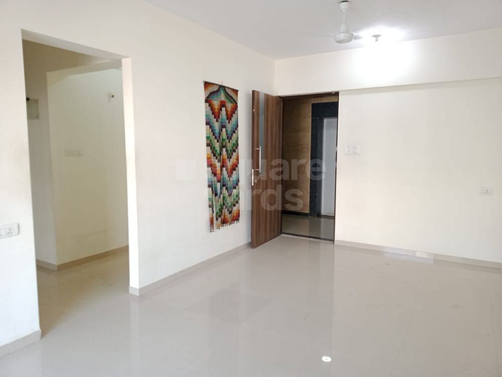 Resale 2 Bedroom 670 Sq.Ft. Apartment in Lokhandwala Whispering Palms, Kandivali East Mumbai