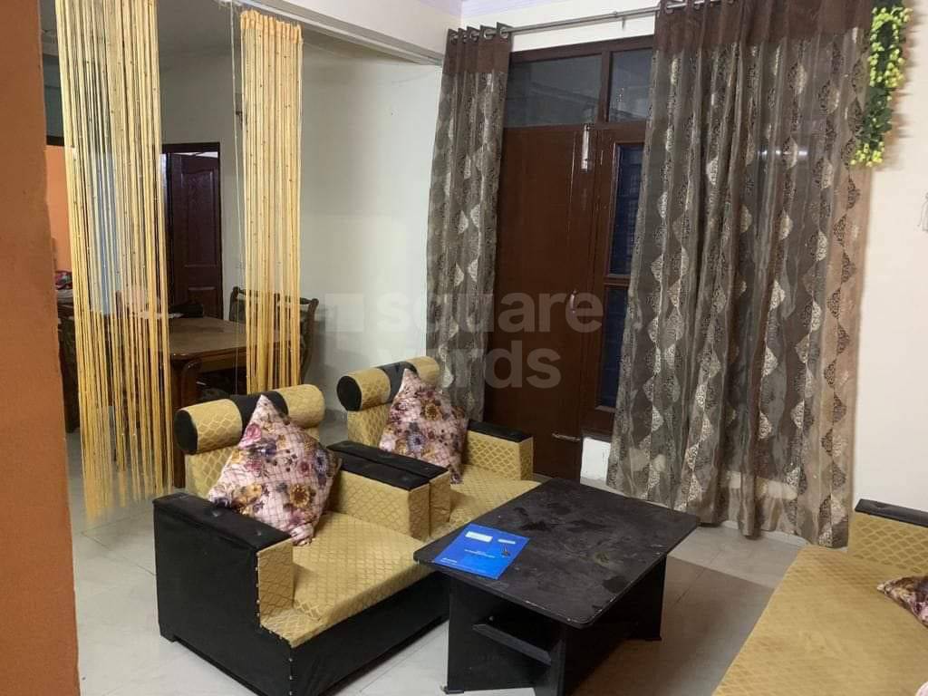 Rental 3 Bedroom 1500 Sq.Ft. Apartment in Anandlok Housing Society